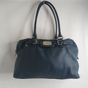 Elegant Blue Leather Handbag